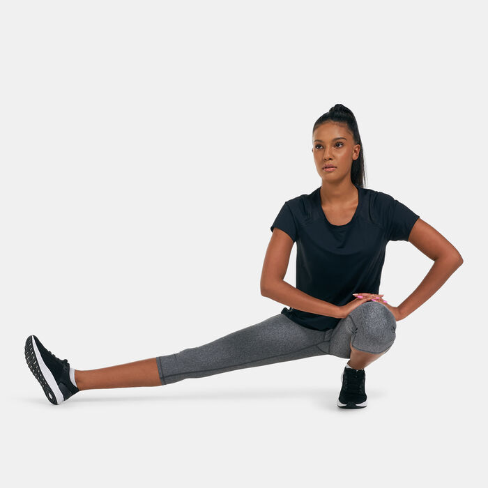 Under Armour Women's HeatGear® Armour Capri Leggings Grey Under Armour Women's HeatGear® Armour Capri Leggings Grey image number 2