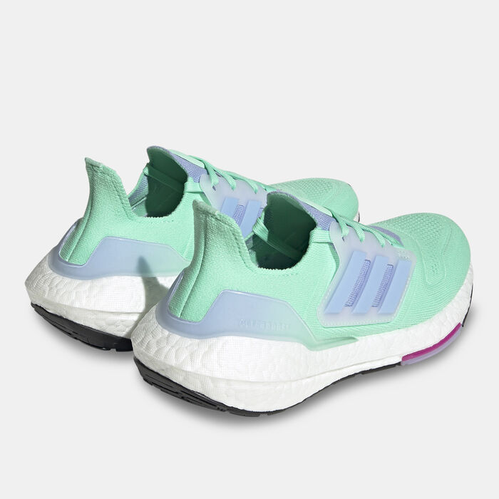 adidas Women's Ultraboost 22 Shoe Green image number 2