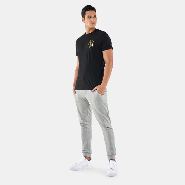 New Era Men's MLB Team New York Yankees Metallic Logo T-Shirt Black image number 2