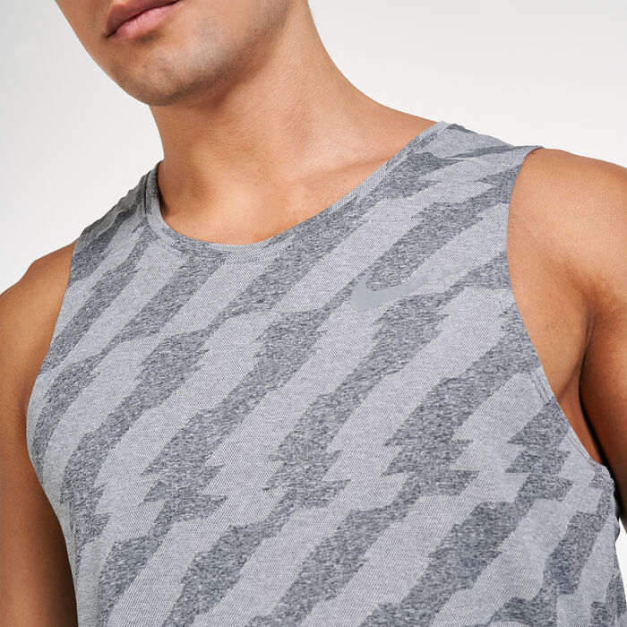 Nike Men's Miler Jacquard Tank Top Black Nike Men's Miler Jacquard Tank Top Black image number 3