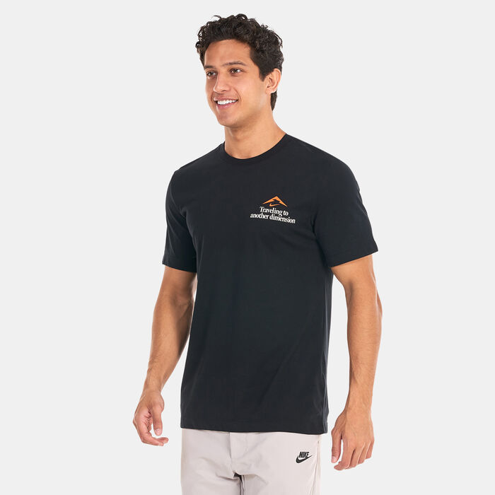 Nike Men's Dri-FIT Trail Running T-Shirt Black Nike Men's Dri-FIT Trail Running T-Shirt Black image number 0