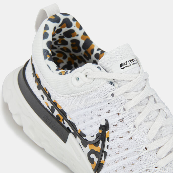 Nike Women's React Infinity Run 2 Shoe White image number 4