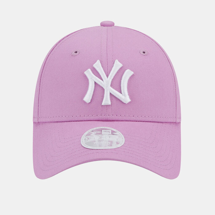New Era Women's Essentials 9FORTY New York Yankees Cap Pink New Era Women's Essentials 9FORTY New York Yankees Cap Pink image number 0