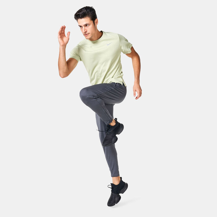 Nike Men's Miler Dri-FIT UV Running T-Shirt Green Nike Men's Miler Dri-FIT UV Running T-Shirt Green image number 2