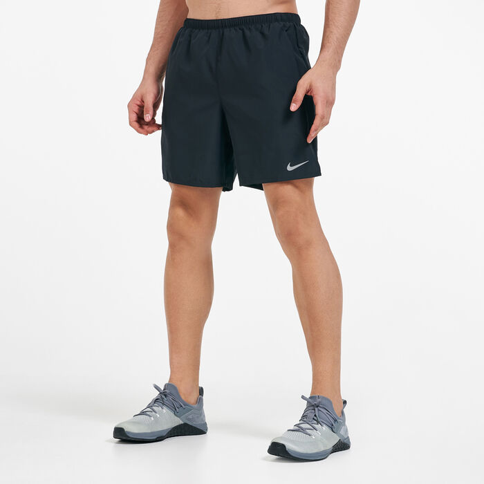 Nike Men's 2-in-1 7-inch Challenger Shorts Black Nike Men's 2-in-1 7-inch Challenger Shorts Black image number 0