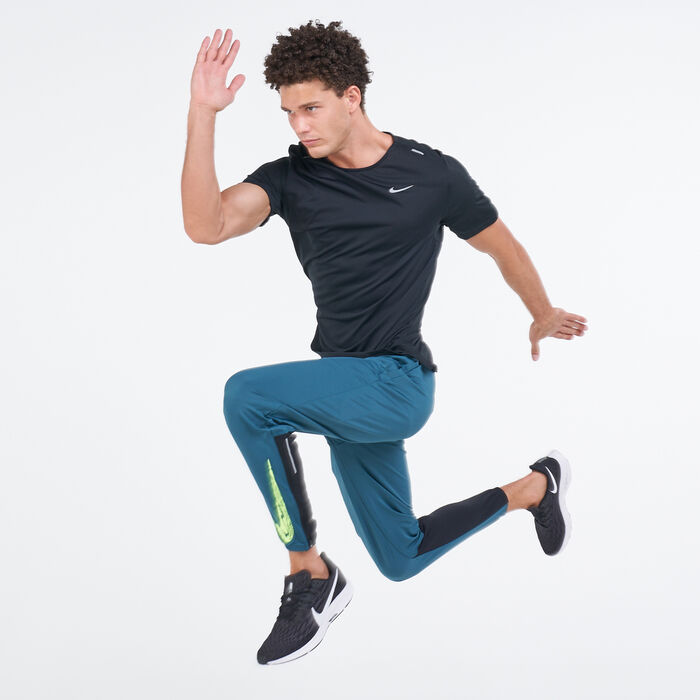 Nike Men's Essential Wild Run Pants Multi image number 2