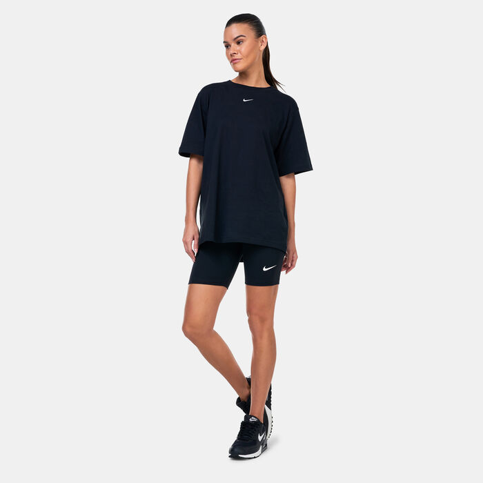 Nike Women's Sportswear Classic High-Waisted Biker Shorts Black image number 2