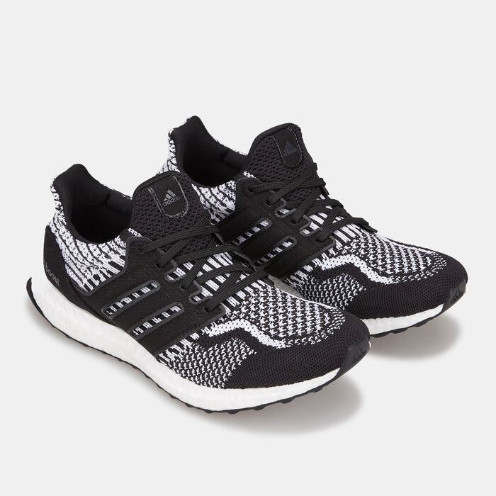 adidas Women's Ultraboost 5.0 DNA Shoe Black adidas Women's Ultraboost 5.0 DNA Shoe Black image number 2