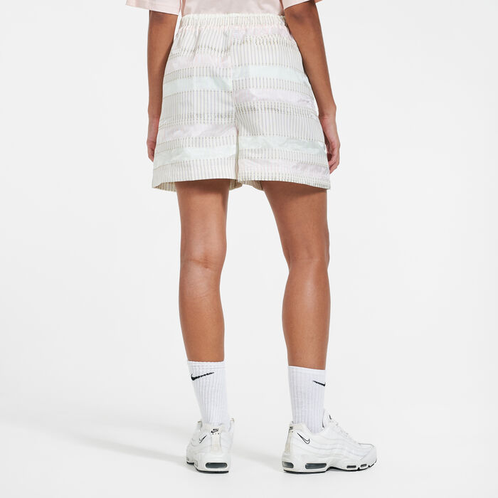 Nike Women's Sportswear Earth Day Shorts Ivory Nike Women's Sportswear Earth Day Shorts Ivory image number 1