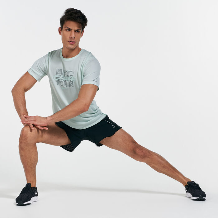 Nike Men's Dri-FIT Miler Wild Run T-Shirt Green Nike Men's Dri-FIT Miler Wild Run T-Shirt Green image number 2