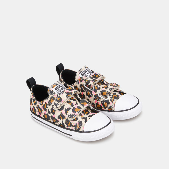 Converse Kids' Chuck Taylor All Star Shoe Black Converse Kids' Chuck Taylor All Star Shoe Black image number 1