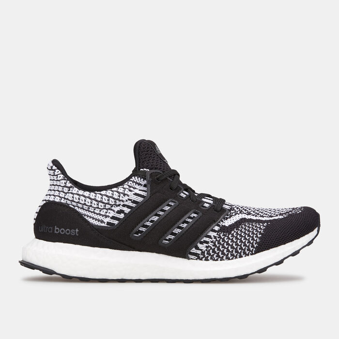 adidas Women's Ultraboost 5.0 DNA Shoe Black adidas Women's Ultraboost 5.0 DNA Shoe Black image number 0