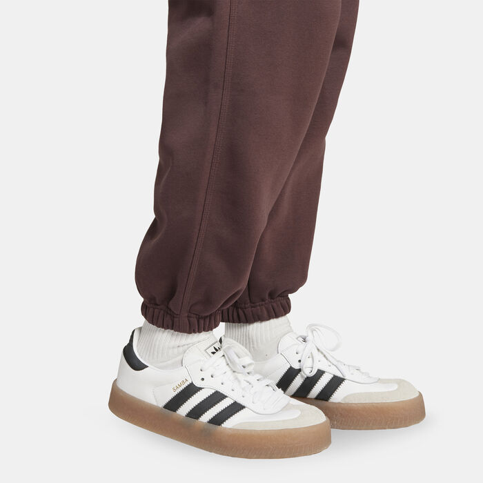 adidas Originals Women's Essentials Fleece Cargo Joggers Brown adidas Originals Women's Essentials Fleece Cargo Joggers Brown image number 4