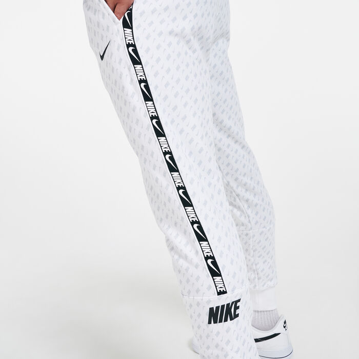 Nike Men's Repeat Fleece Jogger Pants White Nike Men's Repeat Fleece Jogger Pants White image number 3
