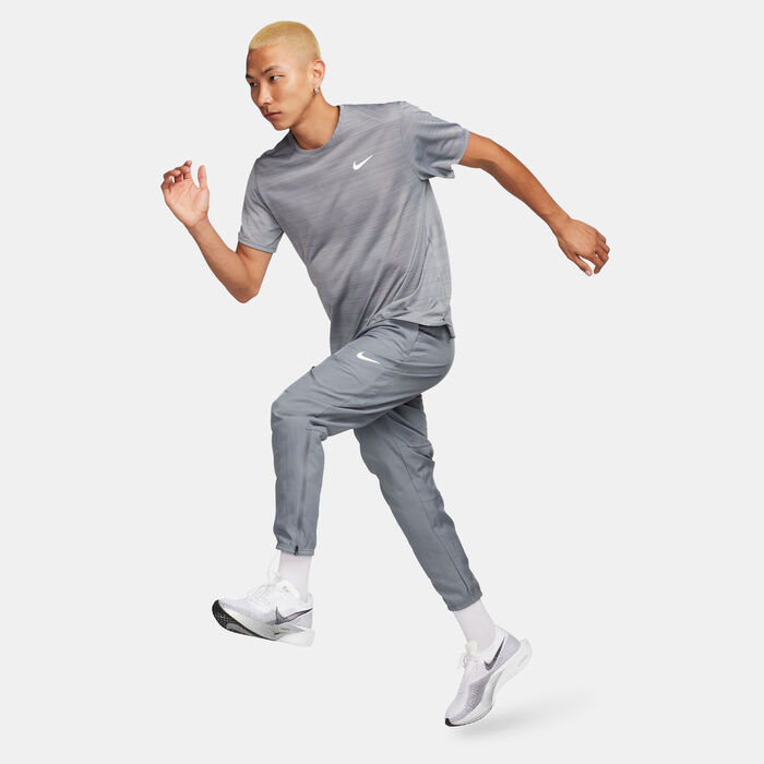 Nike Men's Challenger Dri-FIT Woven Running Pants Grey Nike Men's Challenger Dri-FIT Woven Running Pants Grey image number 2