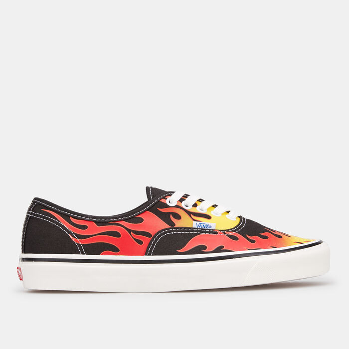 Vans Authentic 44 DX Shoe Black Vans Authentic 44 DX Shoe Black image number 0