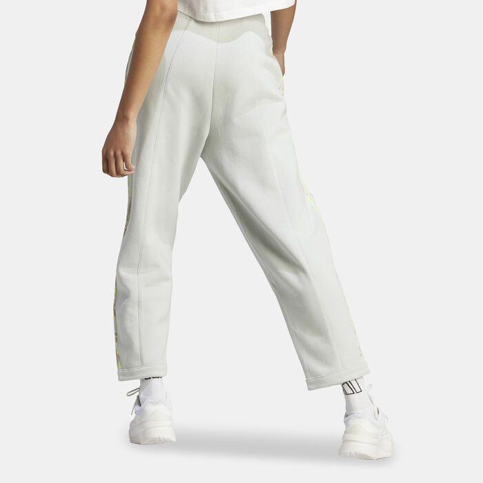 adidas Women's Floral Graphic 3-Stripes Printed Track Pants Grey adidas Women's Floral Graphic 3-Stripes Printed Track Pants Grey image number 1