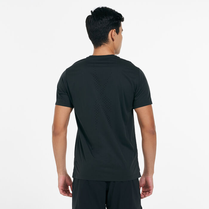 Reebok Men's United By Fitness Perforated T-Shirt Black Reebok Men's United By Fitness Perforated T-Shirt Black image number 1