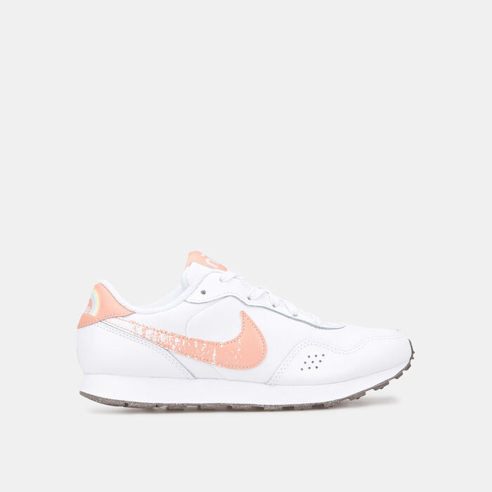 Nike Kids' MD Valiant SE Shoe (Older Kids) White Nike Kids' MD Valiant SE Shoe (Older Kids) White image number 0
