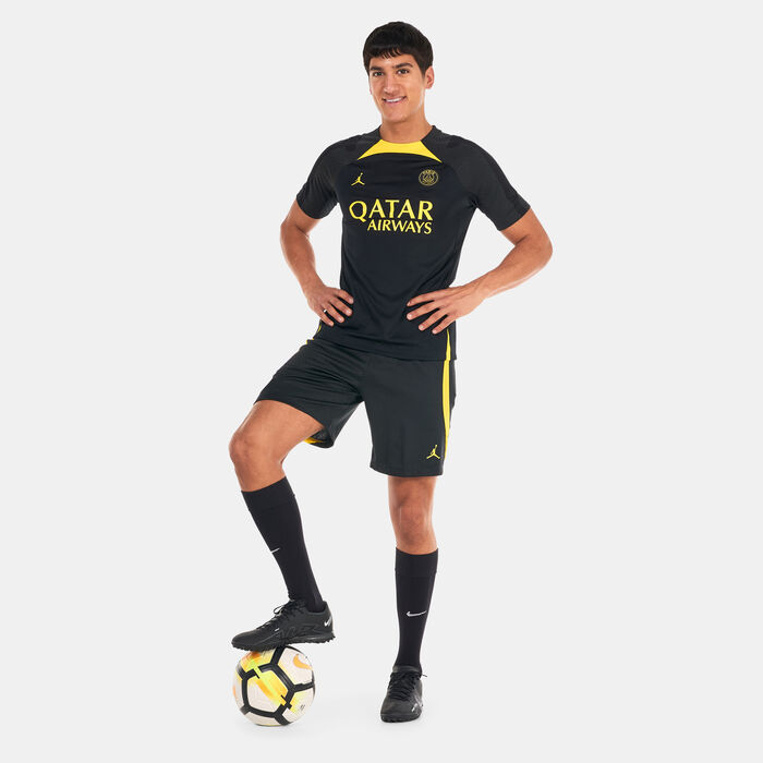 Jordan Men's Paris Saint-Germain Dri-FIT Strike 4th Jersey - 2022/23 Black Jordan Men's Paris Saint-Germain Dri-FIT Strike 4th Jersey - 2022/23 Black image number 2