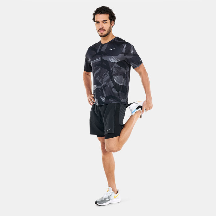 Nike Men's Dri-FIT Miler Camo Running T-Shirt Grey Nike Men's Dri-FIT Miler Camo Running T-Shirt Grey image number 2