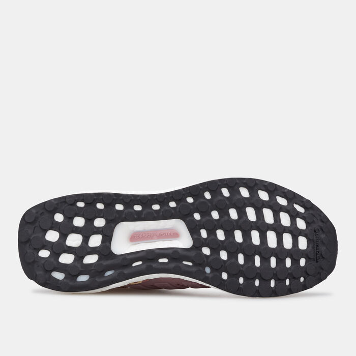 adidas Women's Ultraboost 5.0 DNA Running Sportswear Lifestyle Shoe Purple image number 3