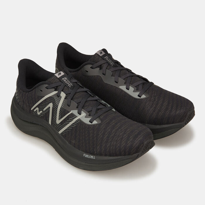 New Balance Men's FuelCell Propel v4 Shoe Black image number 1