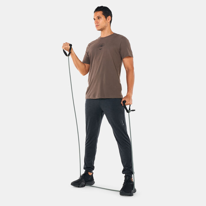 Nike Men's Dri-FIT Yoga 1 T-Shirt Brown Nike Men's Dri-FIT Yoga 1 T-Shirt Brown image number 2