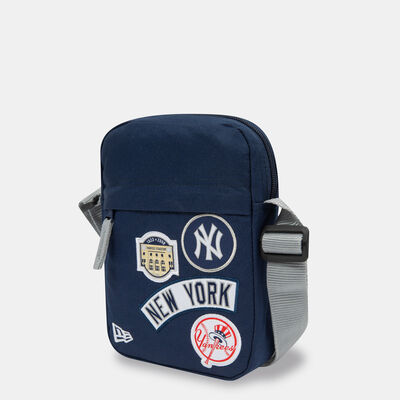 New Era MLB New York Yankees Patch Crossbody Bag Blue New Era MLB New York Yankees Patch Crossbody Bag Blue