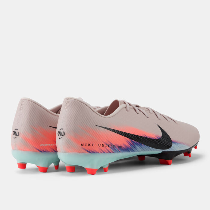 Nike Men's Mercurial Vapor 16 Academy Multi-Ground Football Shoes Pink image number 2