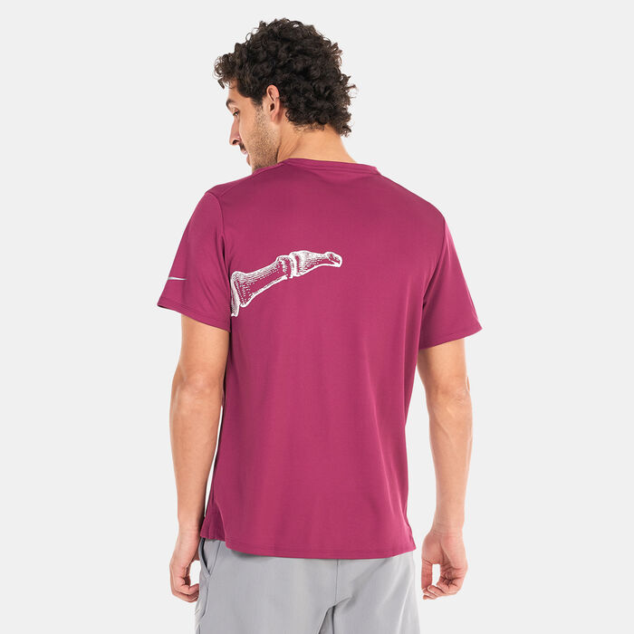 Nike Men's Dri-FIT UV Run Division Miller T-Shirt Pink Nike Men's Dri-FIT UV Run Division Miller T-Shirt Pink image number 1