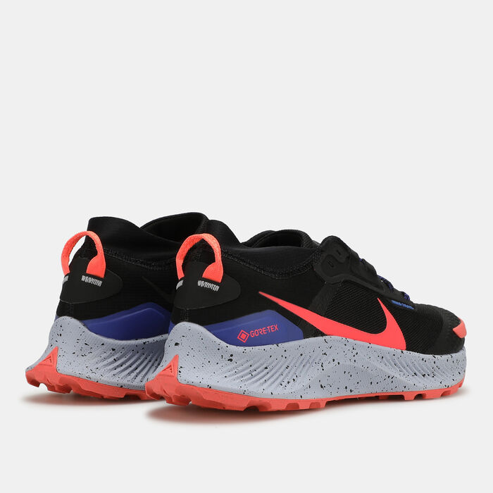 Nike Women's Pegasus Trail 3 GORE-TEX Shoe Black image number 2