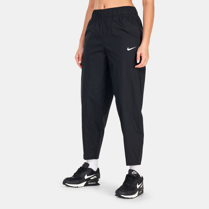 Nike Women's Sportswear Essential High-Rise Curve Pants Black image number 0