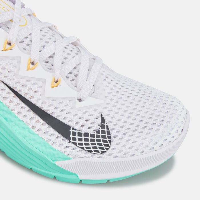 Nike Women's Metcon 6 Shoe White image number 4
