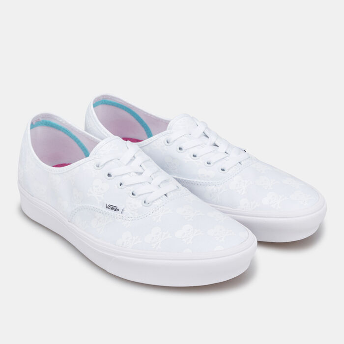 Vans Coldhearted ComfyCush Authentic Unisex Shoe White Vans Coldhearted ComfyCush Authentic Unisex Shoe White image number 1