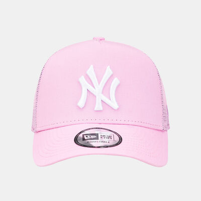 New Era Men's MLB New York Yankees League Essential Trucker Cap Pink