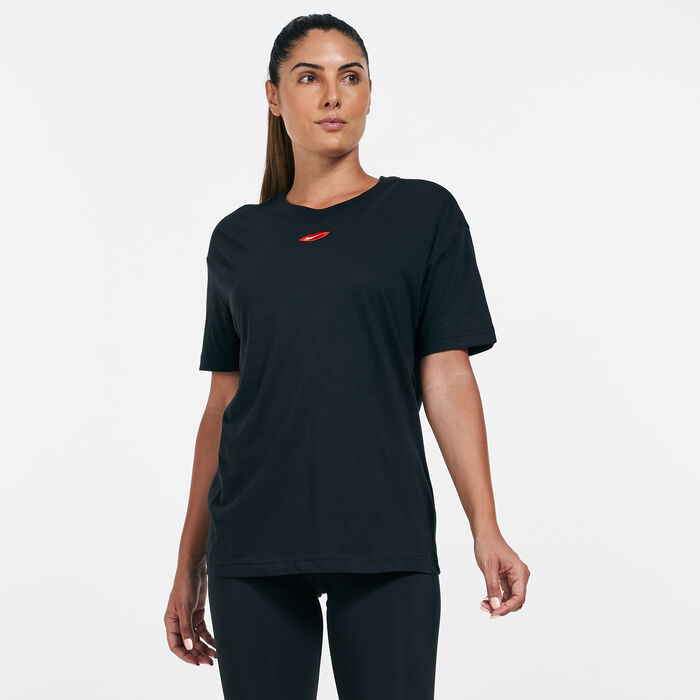 Nike Women's Sportswear Boyfriend Love T-Shirt Black Nike Women's Sportswear Boyfriend Love T-Shirt Black image number 0