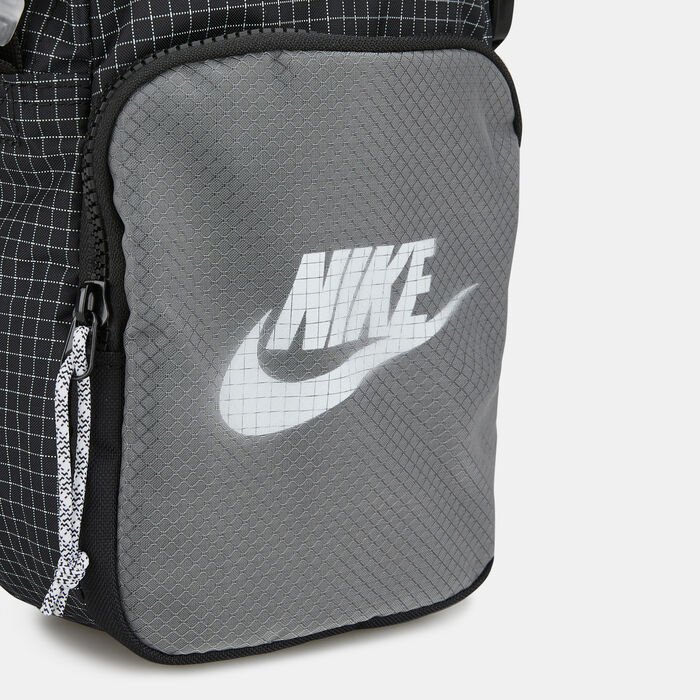 Nike Heritage 2.0 Small Items Crossbody Bag Multi Nike Heritage 2.0 Small Items Crossbody Bag Multi image number 3