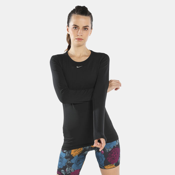 Nike Women's Dri-FIT ADV Aura Slim-Fit Long-Sleeve Top Black Nike Women's Dri-FIT ADV Aura Slim-Fit Long-Sleeve Top Black image number 0