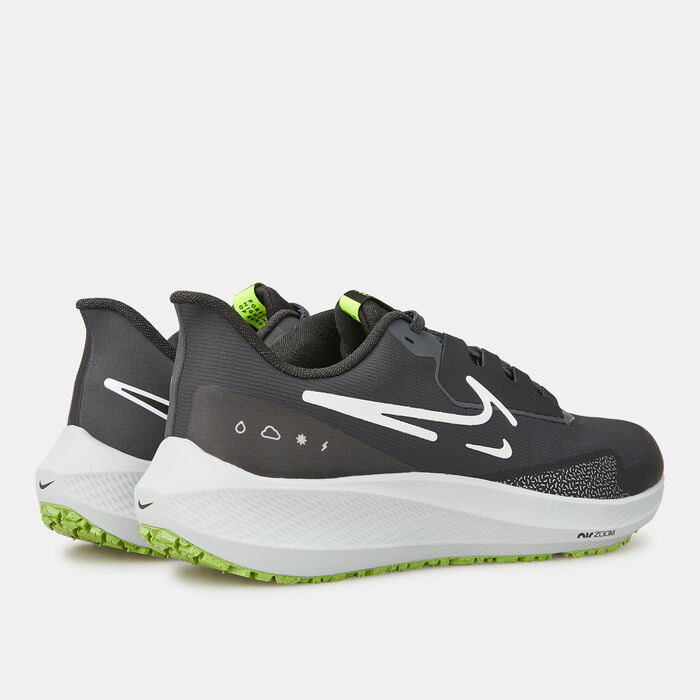 Nike Men&rsquo;s Air Zoom Pegasus 39 Shield Road Running Shoe Black image number 3