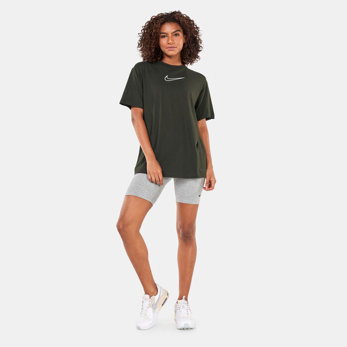 Nike Women's Sportswear T-Shirt Green Nike Women's Sportswear T-Shirt Green image number 2