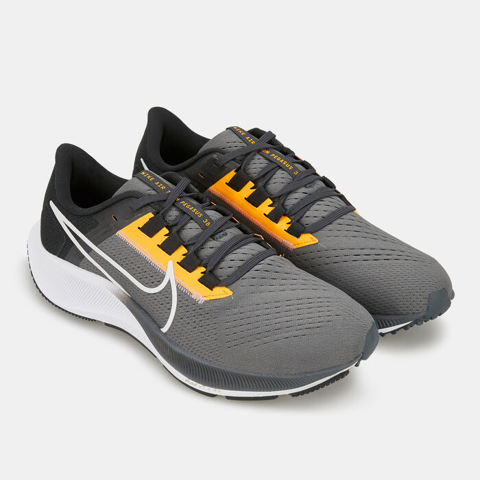 Nike Men's Air Zoom Pegasus 38 Running Shoe White image number 2