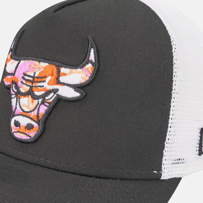 New Era Men's Chicago Bulls Seasonal Infill Trucker Cap Black image number 2