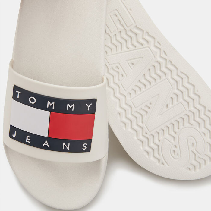 Tommy Hilfiger Women's Essential Embossed Pool Slides Beige Tommy Hilfiger Women's Essential Embossed Pool Slides Beige image number 2