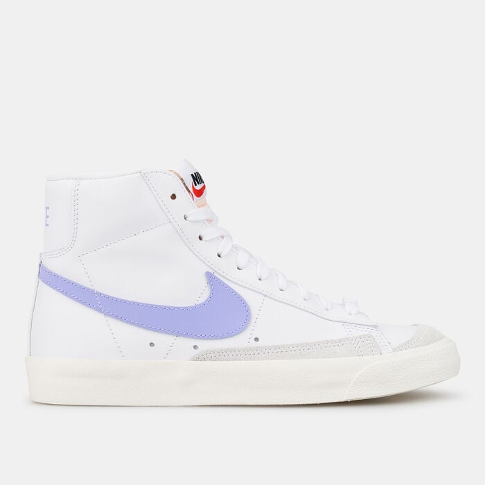 Nike Women's Blazer Mid '77 Shoes White Nike Women's Blazer Mid '77 Shoes White image number 0