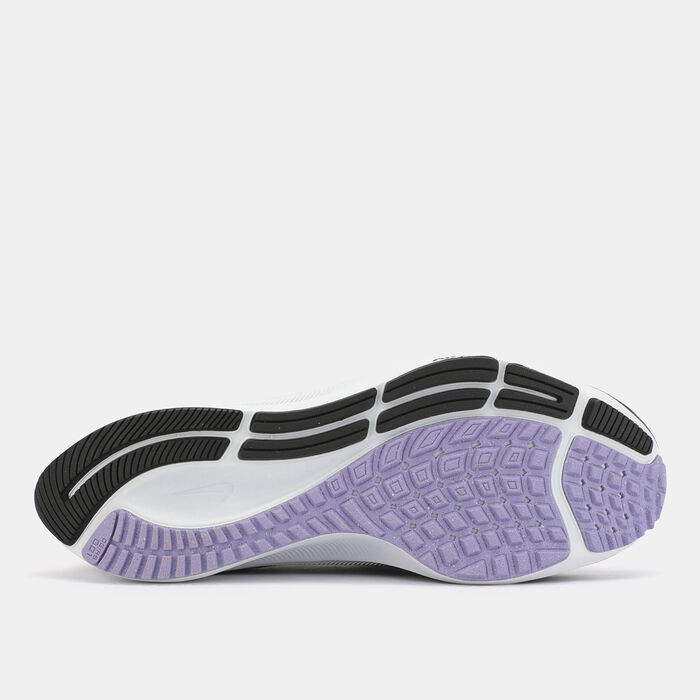 Nike Women's Air Zoom Pegasus 38 Shoe Black image number 3