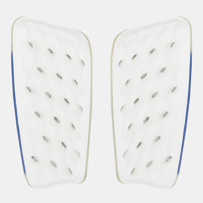 Nike Men’s Mercurial Lite CR7 Shin Guards Clear Nike Men’s Mercurial Lite CR7 Shin Guards Clear image number 1