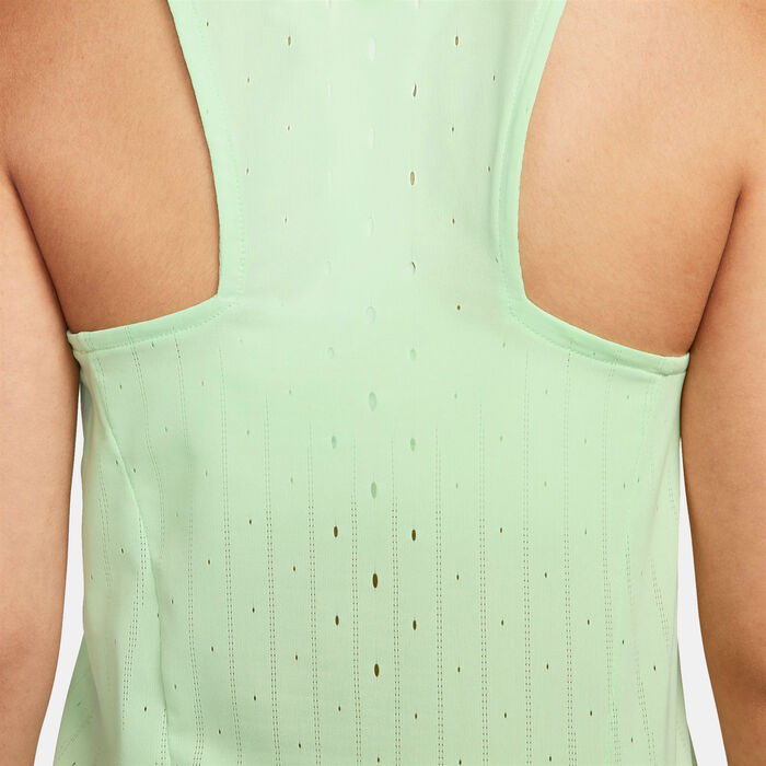 Nike Women's AeroSwift Dri-FIT ADV Running Vest Green image number 3