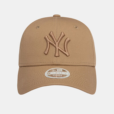 New Era Women's MLB New York Yankees League Essential 9FORTY Cap Beige