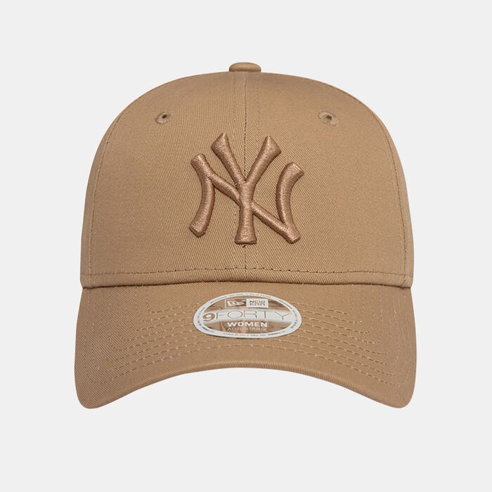 New Era Women's MLB New York Yankees League Essential 9FORTY Cap Beige New Era Women's MLB New York Yankees League Essential 9FORTY Cap Beige image number 0